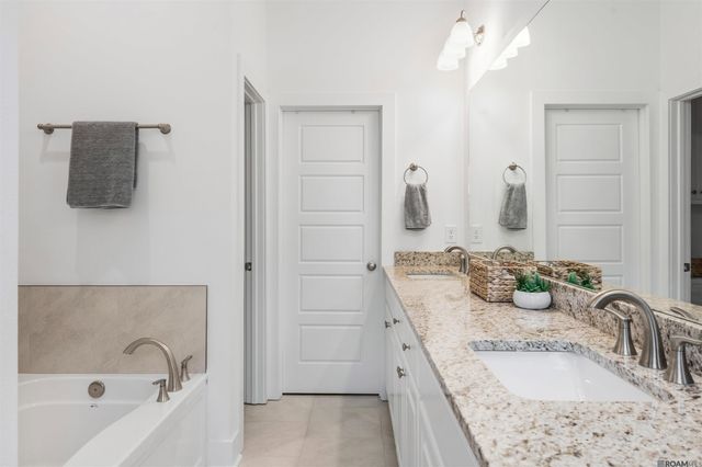 7642 Trail Bend Ave, Baton Rouge, LA 70836