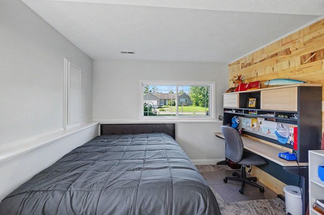 4913 W Daisy Way, Sheridan Twp, MI 49412