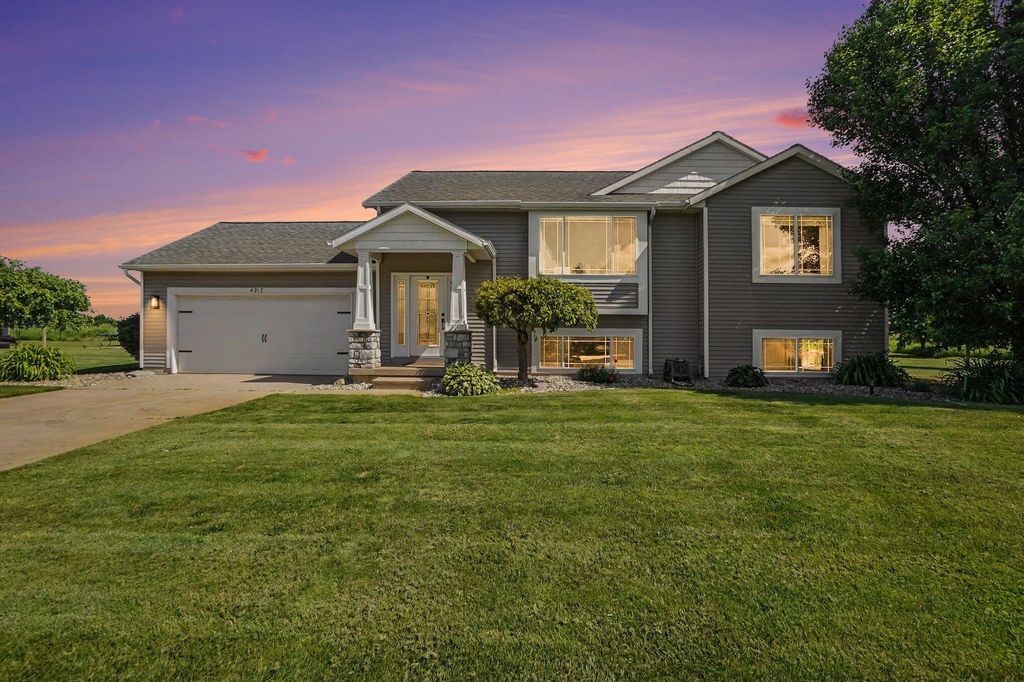4913 W Daisy Way, Sheridan Twp, MI 49412