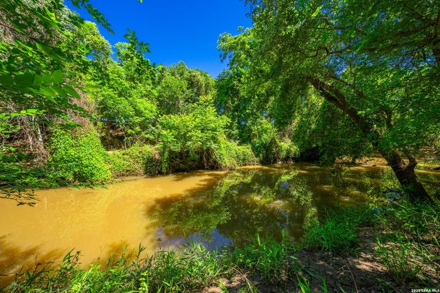 3355 Jim Brite Rd, Pleasanton, TX 78064