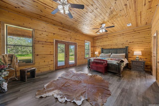 3355 Jim Brite Rd, Pleasanton, TX 78064