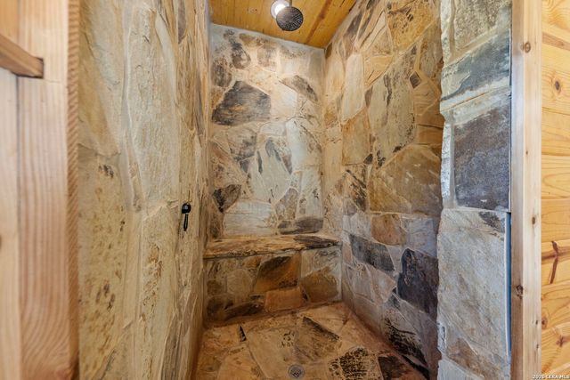 3355 Jim Brite Rd, Pleasanton, TX 78064