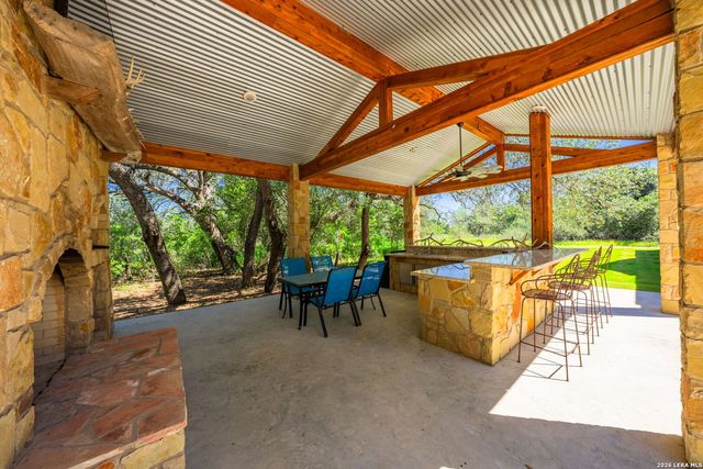 3355 Jim Brite Rd, Pleasanton, TX 78064