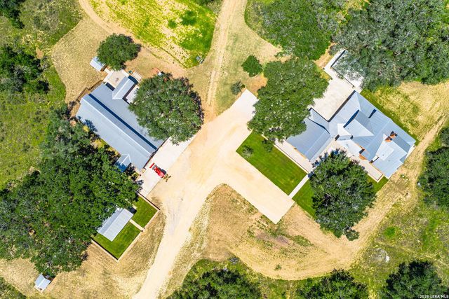 3355 Jim Brite Rd, Pleasanton, TX 78064