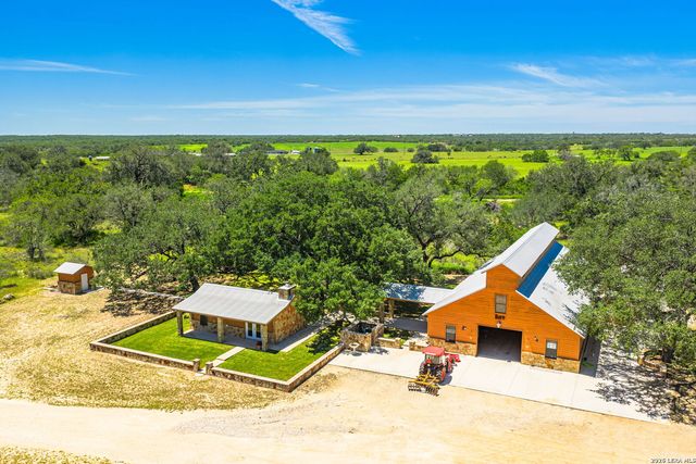 3355 Jim Brite Rd, Pleasanton, TX 78064