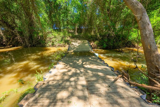 3355 Jim Brite Rd, Pleasanton, TX 78064