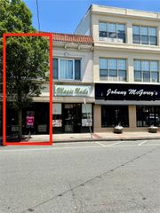 44 Atlantic Avenue 2R, Lynbrook, NY 11563