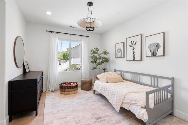 2984 Hayloft Pl, Escondido, CA 92029