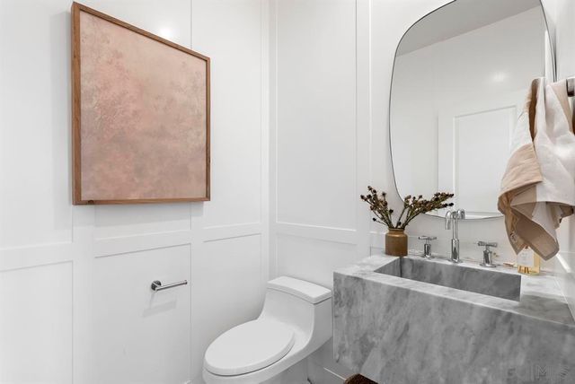 2984 Hayloft Pl, Escondido, CA 92029