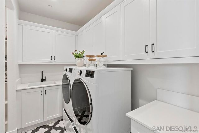 2984 Hayloft Pl, Escondido, CA 92029