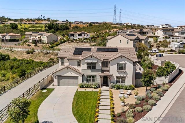 2984 Hayloft Pl, Escondido, CA 92029