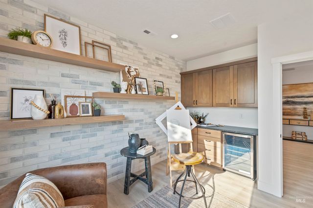 6091 W Parachute Dr, Meridian, ID 83646