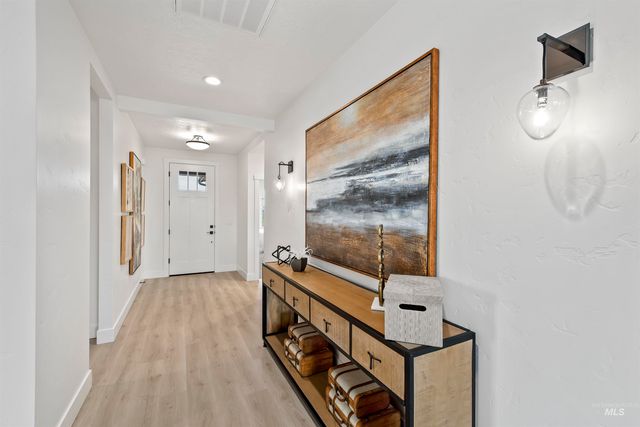 6091 W Parachute Dr, Meridian, ID 83646