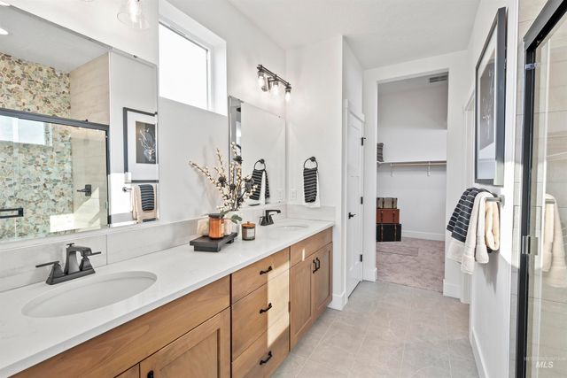 6091 W Parachute Dr, Meridian, ID 83646