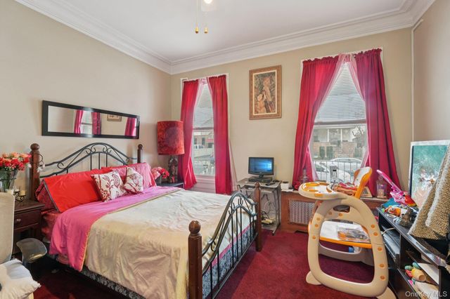 39 N 10th Avenue, Mount Vernon, NY 10550