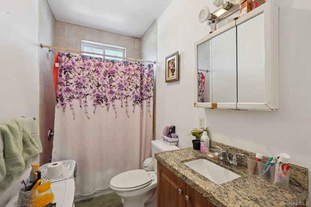 39 N 10th Avenue, Mount Vernon, NY 10550