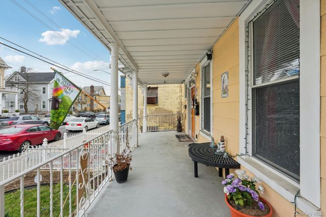 39 N 10th Avenue, Mount Vernon, NY 10550