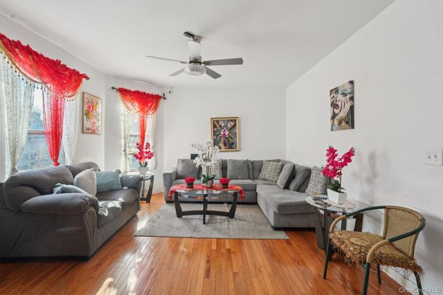 39 N 10th Avenue, Mount Vernon, NY 10550