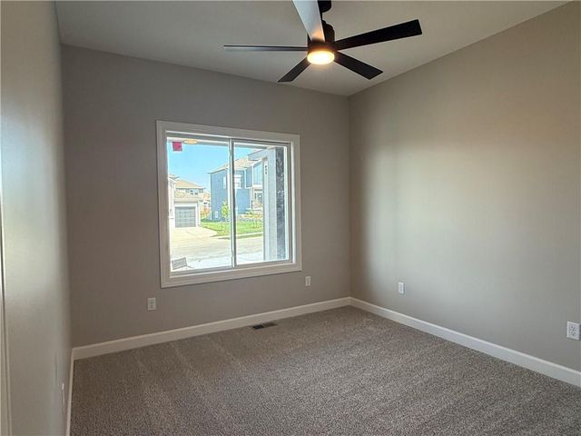31421 W 85th Terrace, De Soto, KS 66018