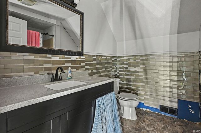 64523 County Road 33, Goshen, IN 46528