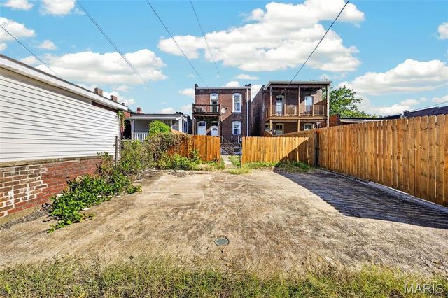 3438 Dunnica Avenue, St Louis, MO 63118
