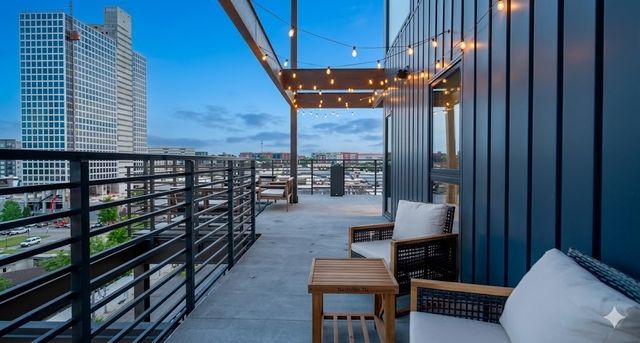 635 7th Ave S Apt 609, Nashville, TN 37203