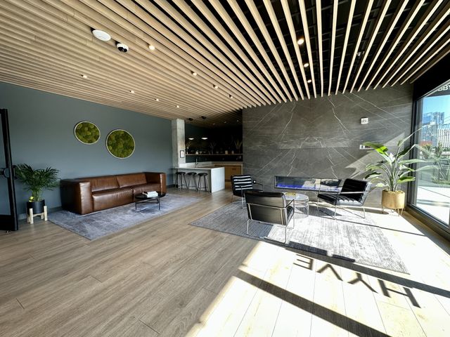 635 7th Ave S Apt 609, Nashville, TN 37203