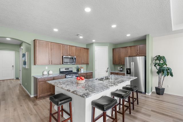 2172 Solara Loop NE, Rio Rancho, NM 87144
