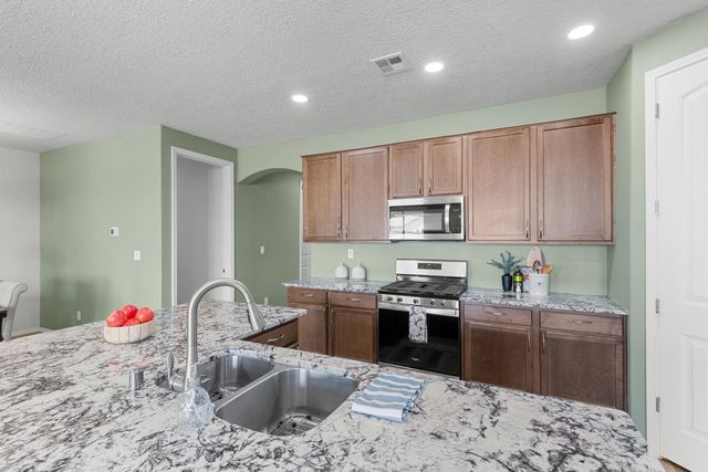 2172 Solara Loop NE, Rio Rancho, NM 87144