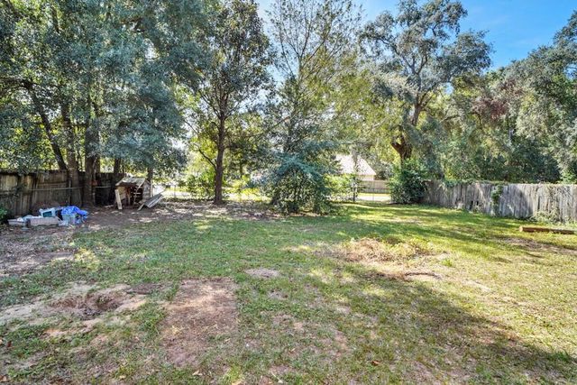 6423 Julia Drive, Milton, FL 32570