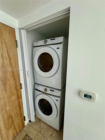 350 S Miami Ave 2912, Miami, FL 33130