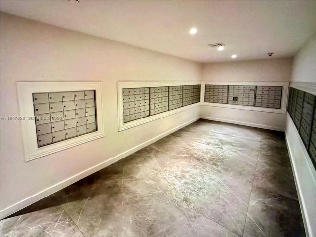 350 S Miami Ave 2912, Miami, FL 33130