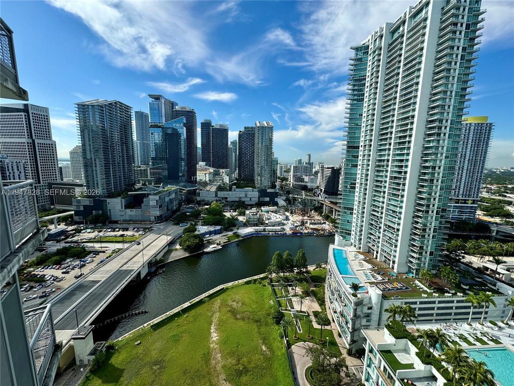 350 S Miami Ave 2912, Miami, FL 33130