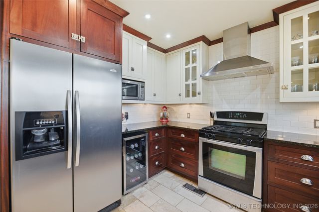 2117 S Delaware Court, Tulsa, OK 74114