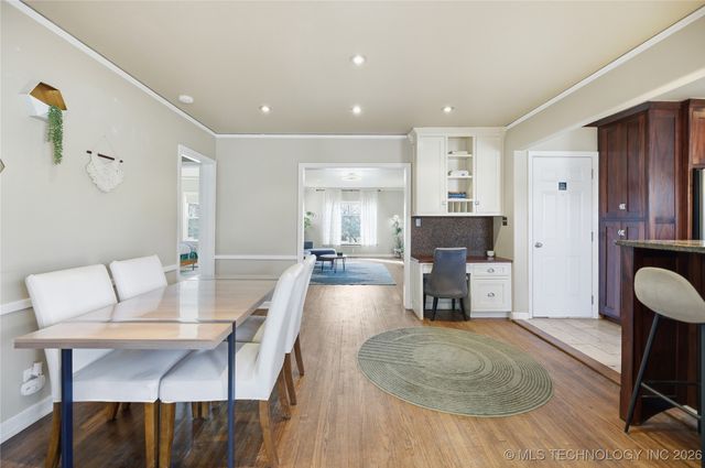 2117 S Delaware Court, Tulsa, OK 74114