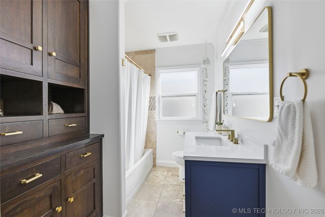 2117 S Delaware Court, Tulsa, OK 74114