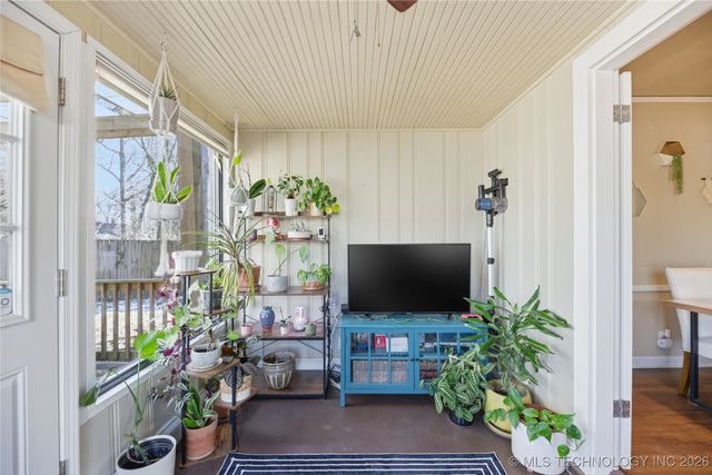 2117 S Delaware Court, Tulsa, OK 74114