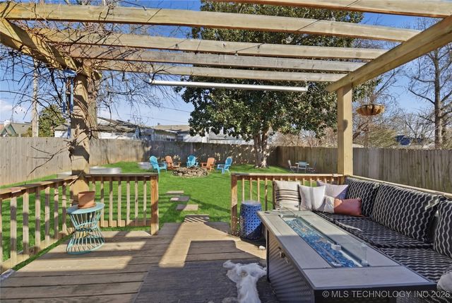 2117 S Delaware Court, Tulsa, OK 74114