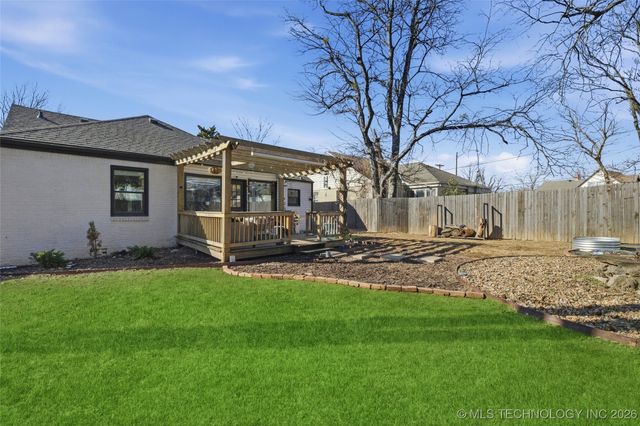 2117 S Delaware Court, Tulsa, OK 74114