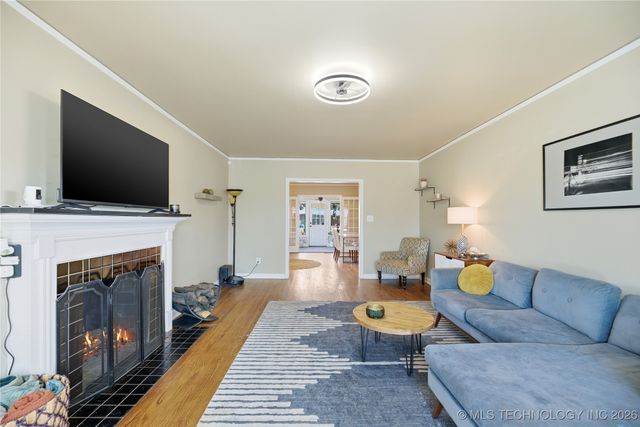 2117 S Delaware Court, Tulsa, OK 74114