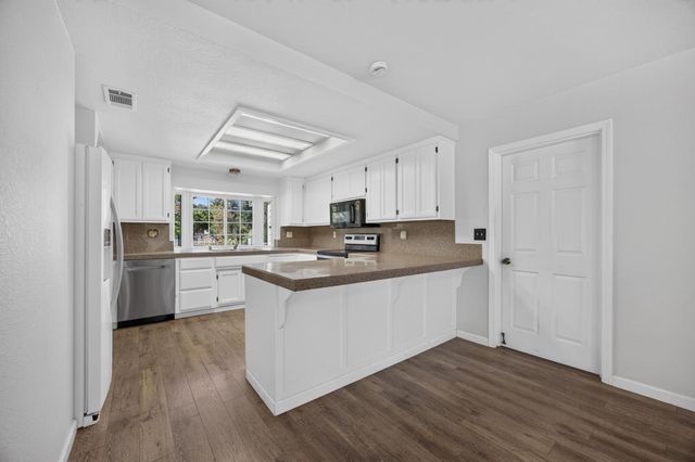 3663 Many Oaks Ln, Shingle Springs, CA 95682