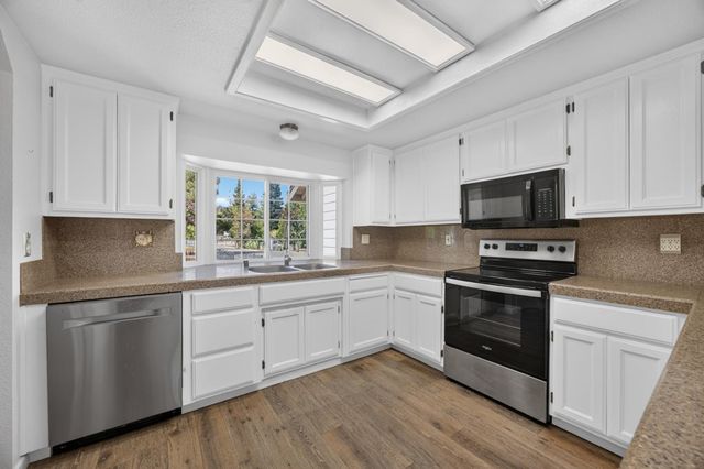 3663 Many Oaks Ln, Shingle Springs, CA 95682
