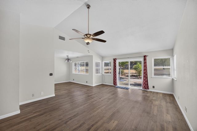 3663 Many Oaks Ln, Shingle Springs, CA 95682