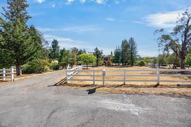 3663 Many Oaks Ln, Shingle Springs, CA 95682