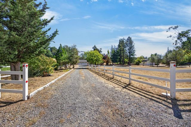 3663 Many Oaks Ln, Shingle Springs, CA 95682