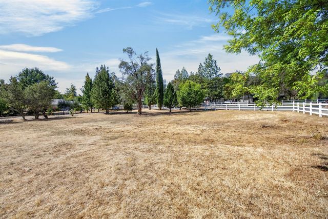 3663 Many Oaks Ln, Shingle Springs, CA 95682