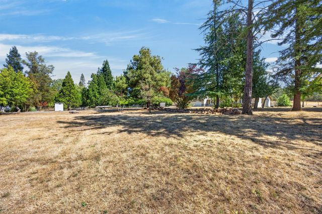 3663 Many Oaks Ln, Shingle Springs, CA 95682