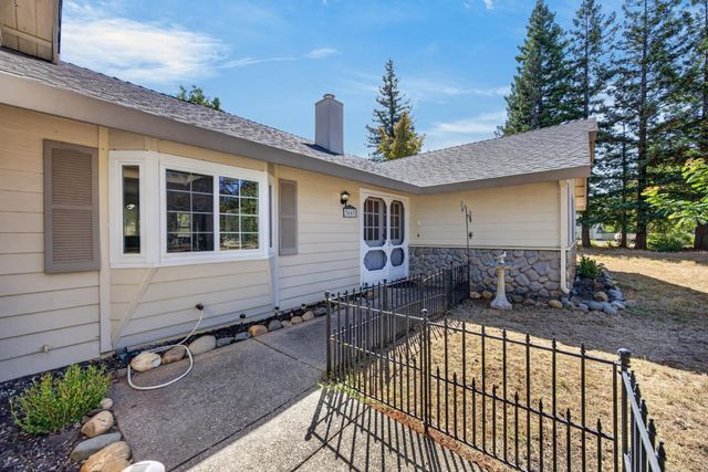 3663 Many Oaks Ln, Shingle Springs, CA 95682