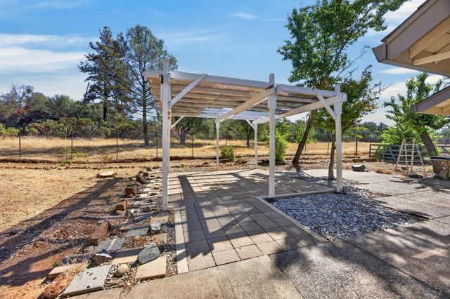 3663 Many Oaks Ln, Shingle Springs, CA 95682