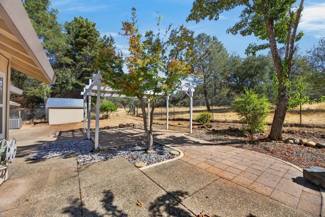3663 Many Oaks Ln, Shingle Springs, CA 95682